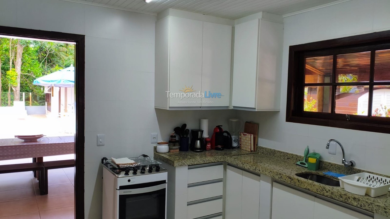 Casa para aluguel de temporada em Bertioga (Condominio Morada da Praia)