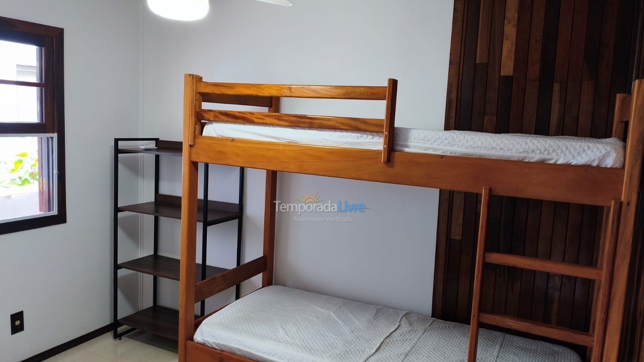 Casa para aluguel de temporada em Bertioga (Condominio Morada da Praia)