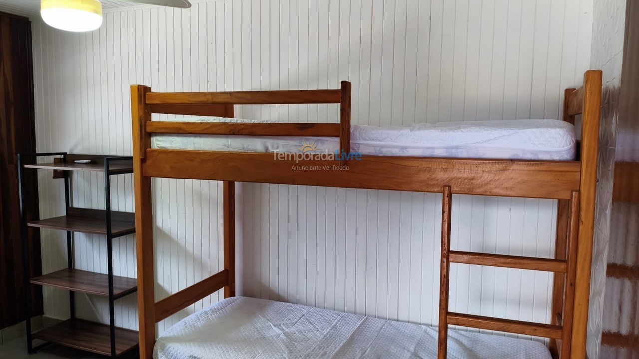 Casa para aluguel de temporada em Bertioga (Condominio Morada da Praia)