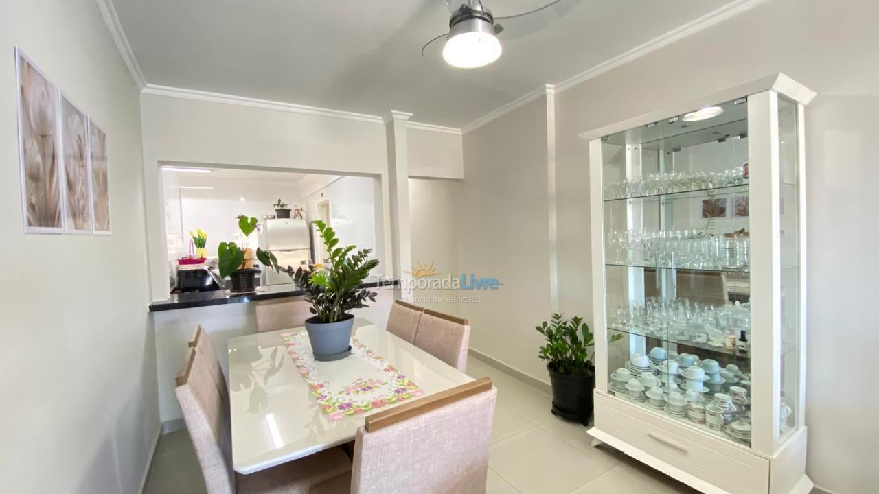 Apartamento para aluguel de temporada em Guarujá (Enseada)