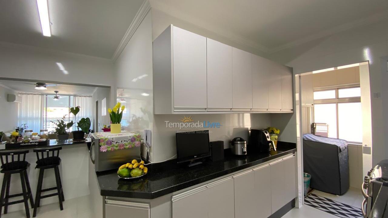 Apartamento para aluguel de temporada em Guarujá (Enseada)