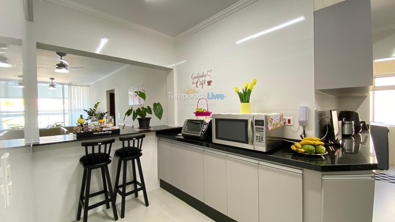 Apartamento para aluguel de temporada em Guarujá (Enseada)