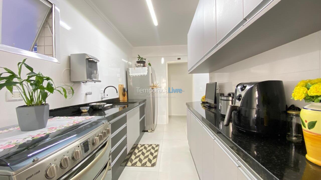 Apartamento para aluguel de temporada em Guarujá (Enseada)