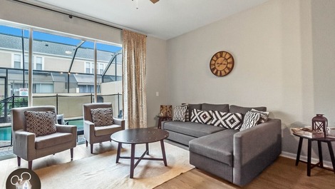 House in Windsor Hills with 3 bedrooms