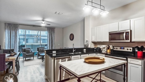 House in Windsor Hills with 3 bedrooms