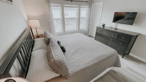 House in Windsor Hills with 3 bedrooms