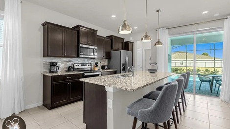 House in Kissimmee with 5 suites