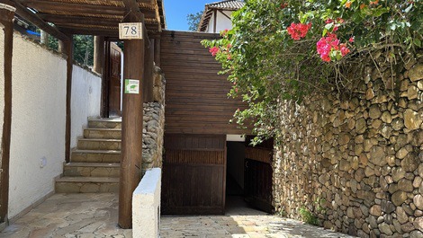 Entrada pedestre e veiculo