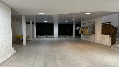 Garagem para 05 veiculos