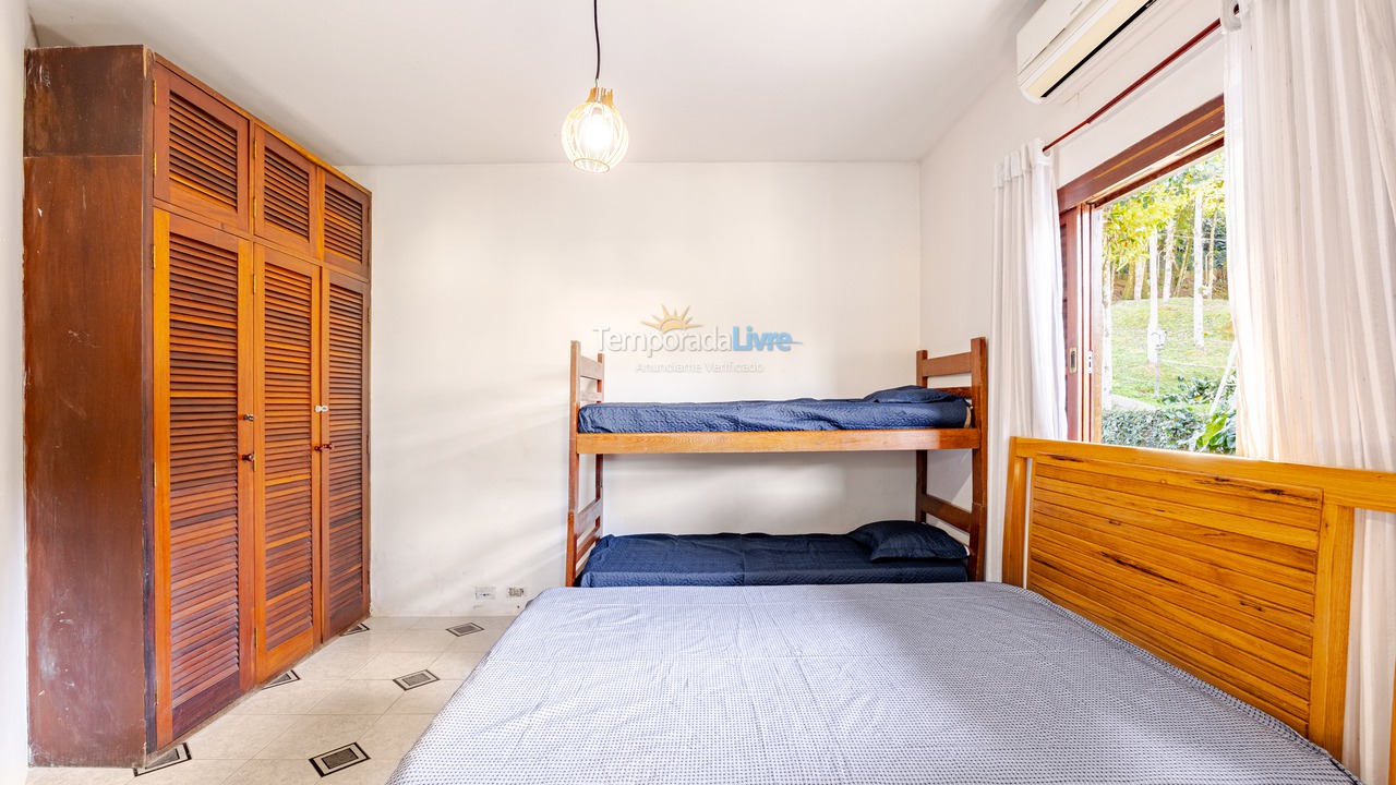 Casa para alquiler de vacaciones em Ubatuba (Praia da Fortaleza)