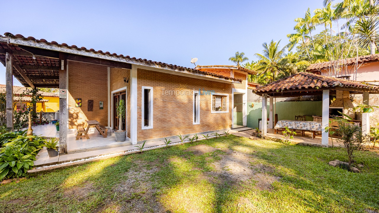 Casa para alquiler de vacaciones em Ubatuba (Praia da Fortaleza)