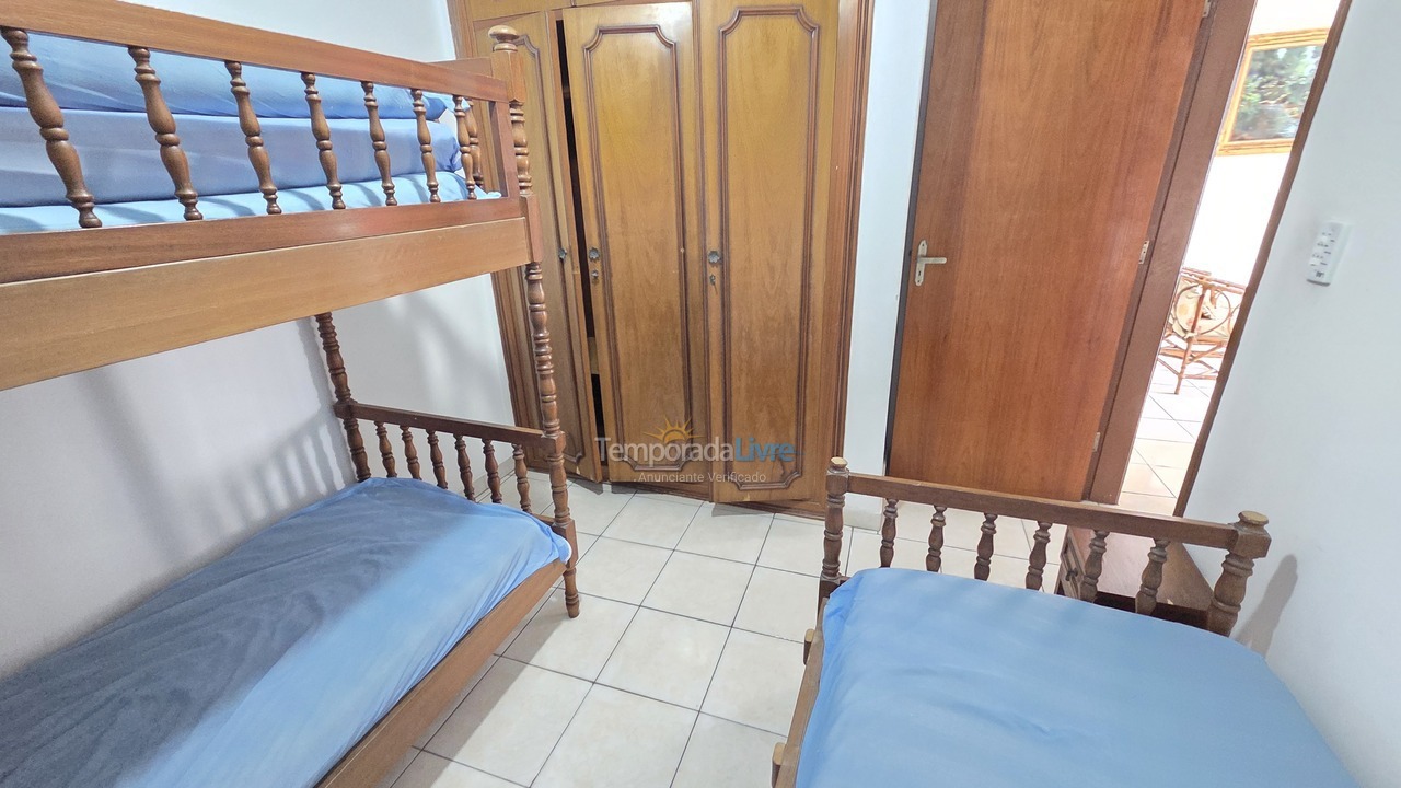 Apartment for vacation rental in Guarujá (Pitangueiras)