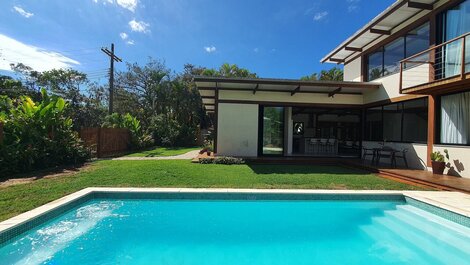 Casa moderna a 180m da praia de Itamambuca, Ubatuba