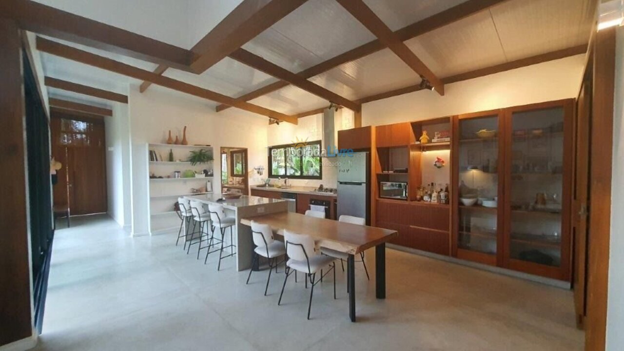 Casa para aluguel de temporada em Ubatuba (Itamambuca)