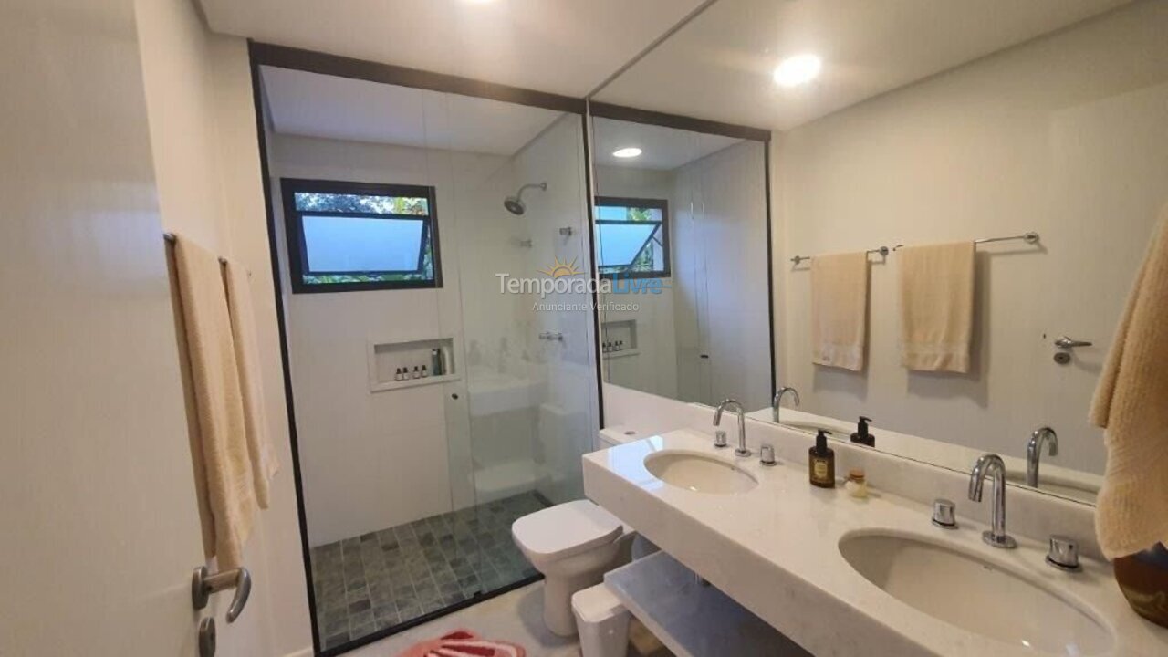 Casa para aluguel de temporada em Ubatuba (Itamambuca)