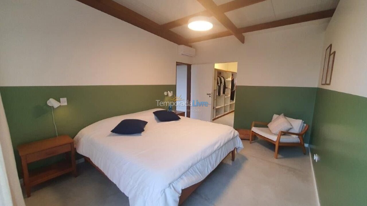 Casa para aluguel de temporada em Ubatuba (Itamambuca)