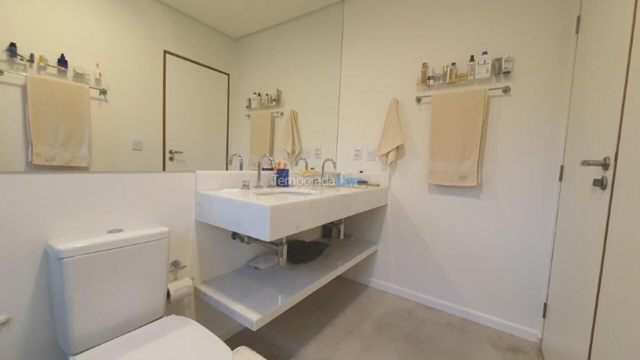 Casa para aluguel de temporada em Ubatuba (Itamambuca)