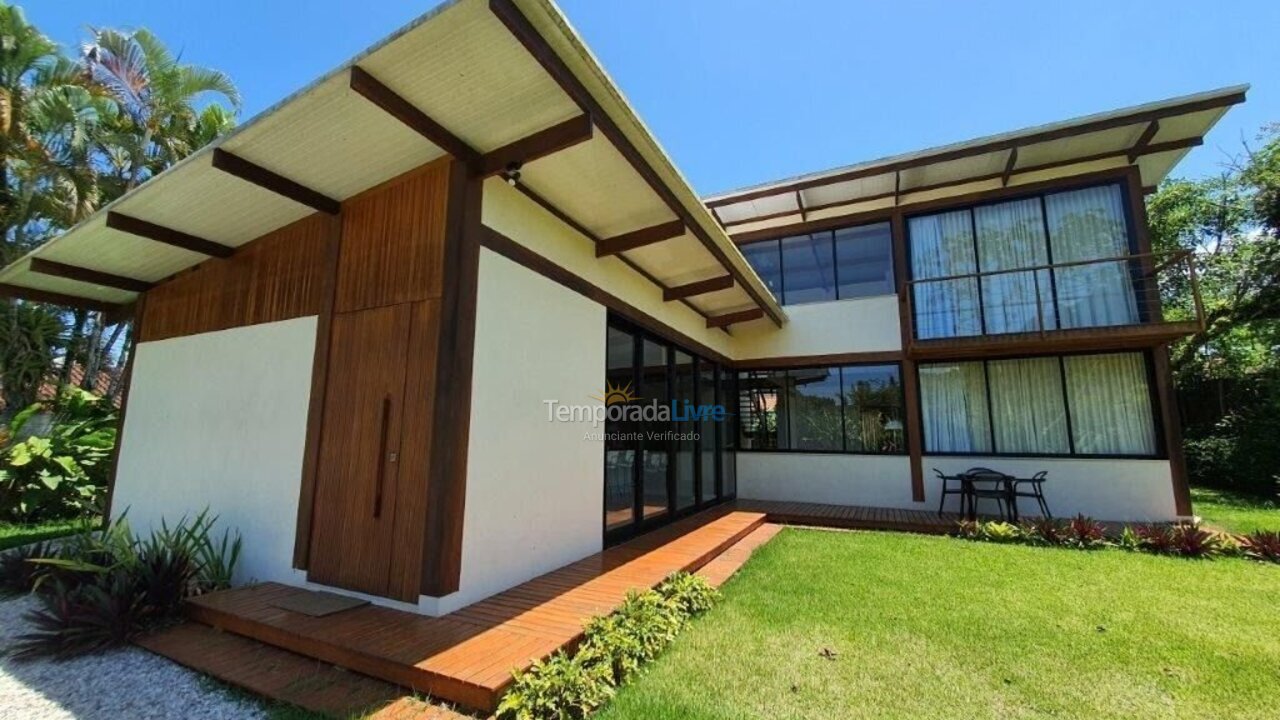Casa para aluguel de temporada em Ubatuba (Itamambuca)