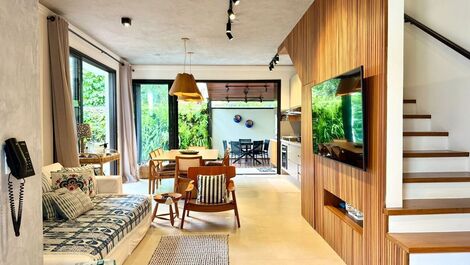 Acogedora casa en la playa de Camburi