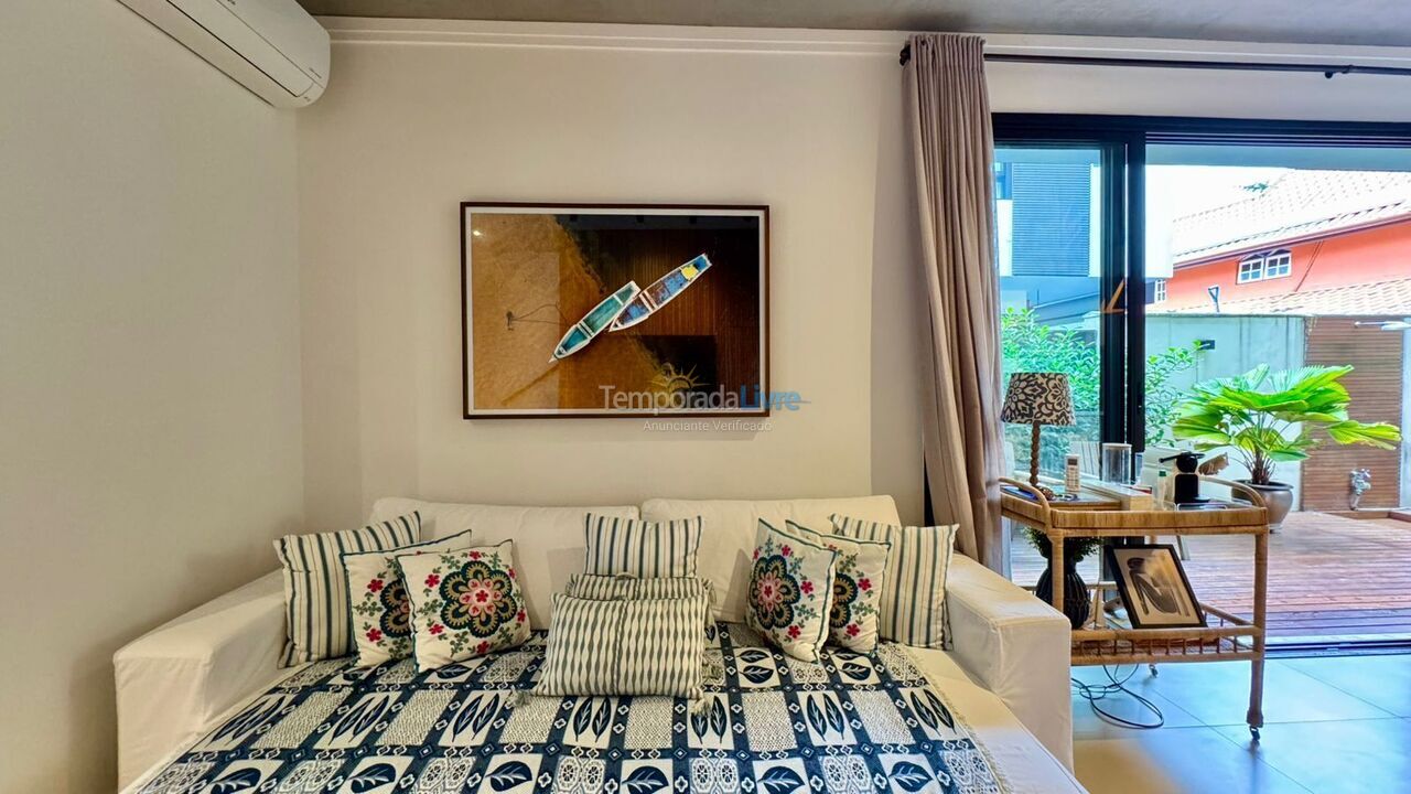 Casa para alquiler de vacaciones em São Sebastião (Camburi)