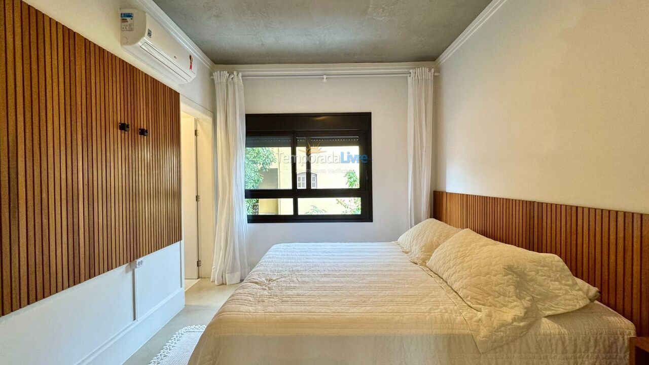 Casa para alquiler de vacaciones em São Sebastião (Camburi)