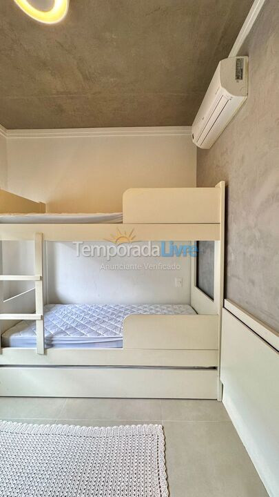 Casa para alquiler de vacaciones em São Sebastião (Camburi)