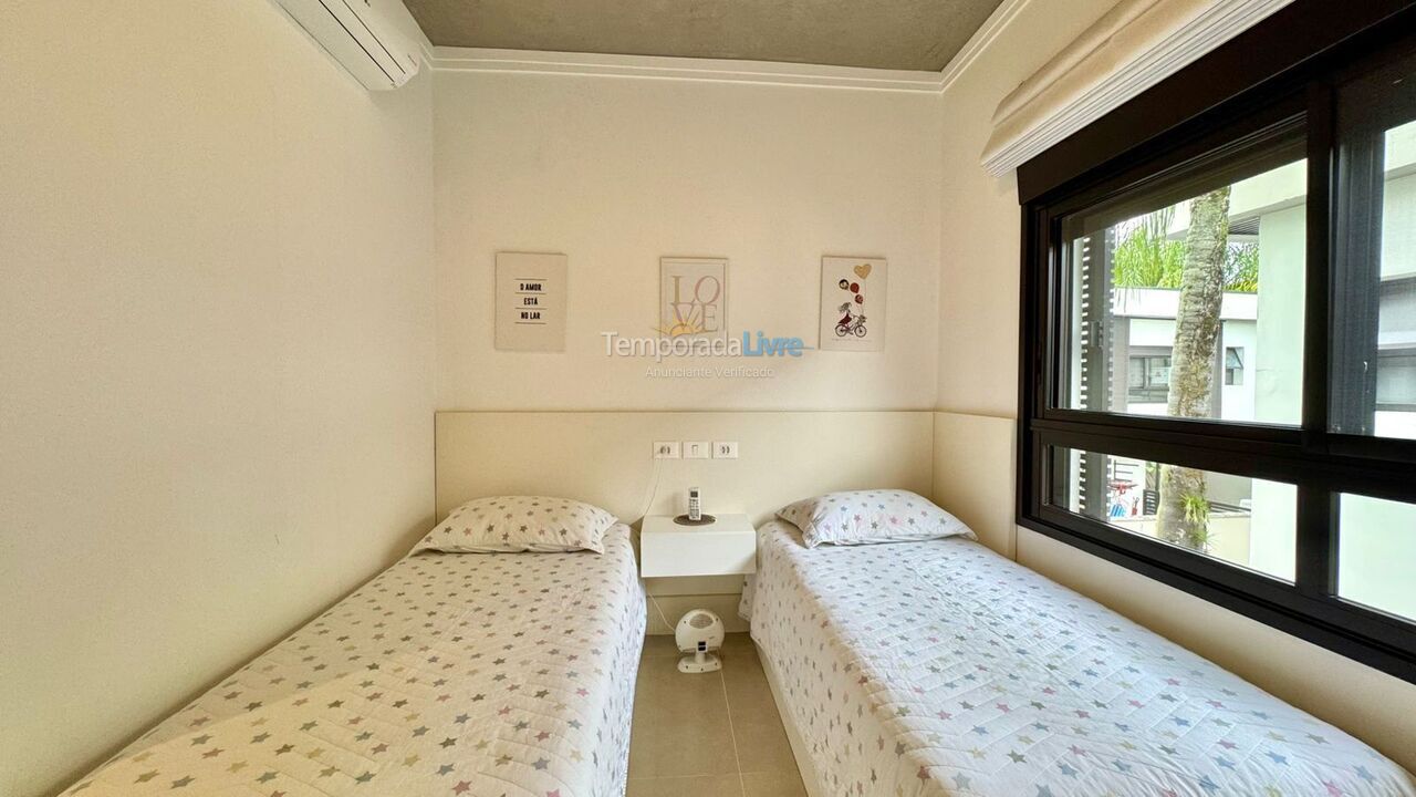 Casa para alquiler de vacaciones em São Sebastião (Camburi)