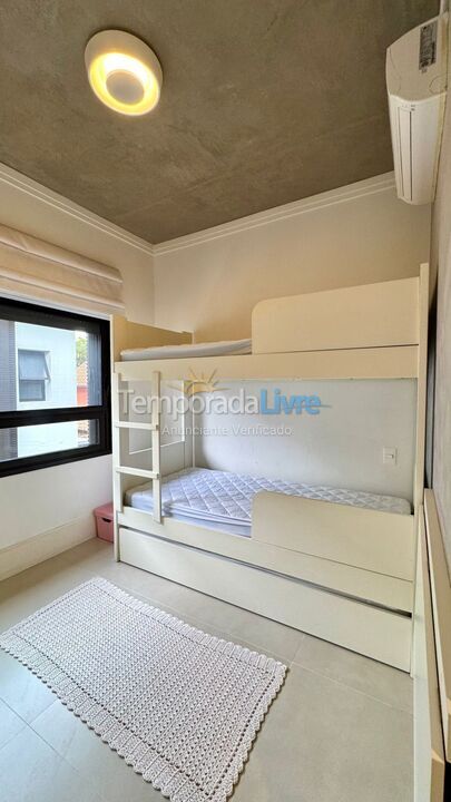 Casa para alquiler de vacaciones em São Sebastião (Camburi)