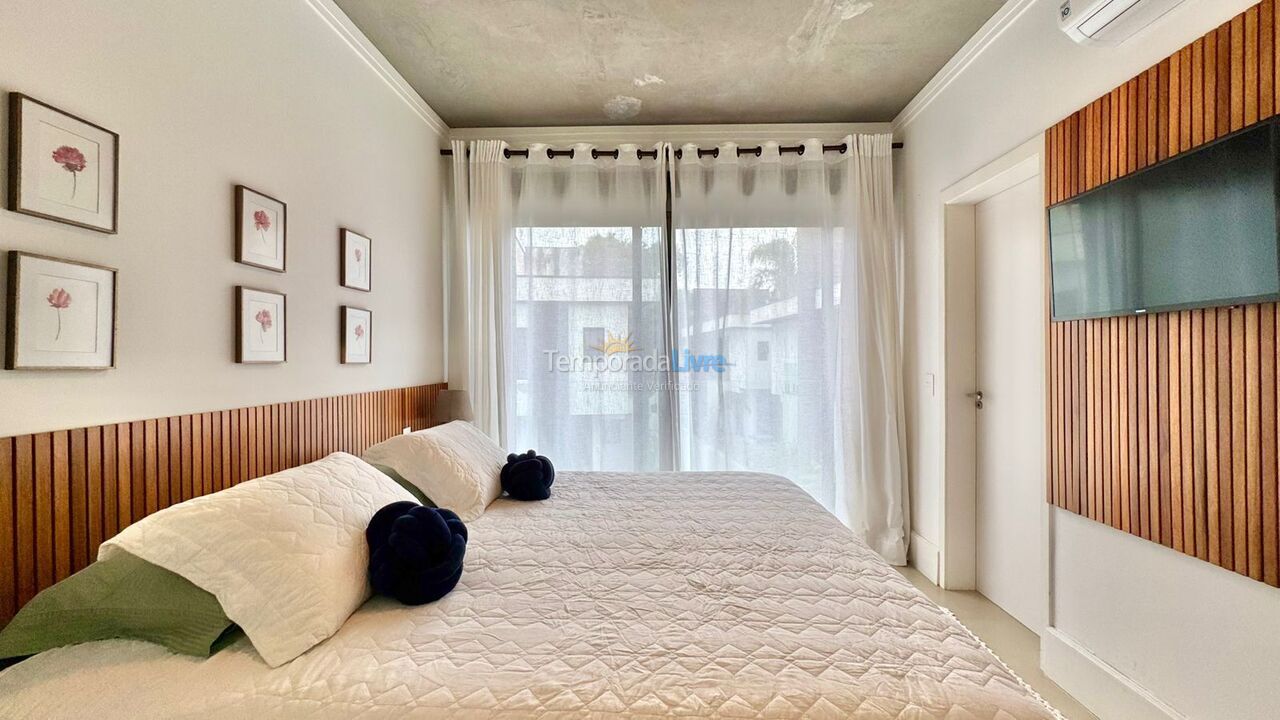 Casa para alquiler de vacaciones em São Sebastião (Camburi)