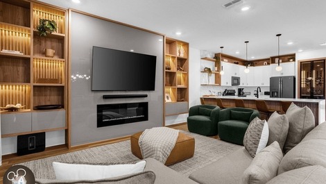 Vacation home in Orlando for 26 people.