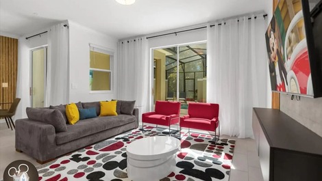 4-bedroom house in Storey Lake