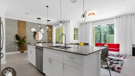 4-bedroom house in Storey Lake