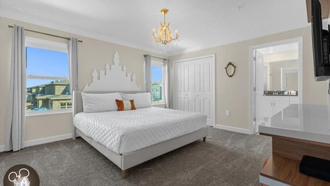 4-bedroom house in Storey Lake