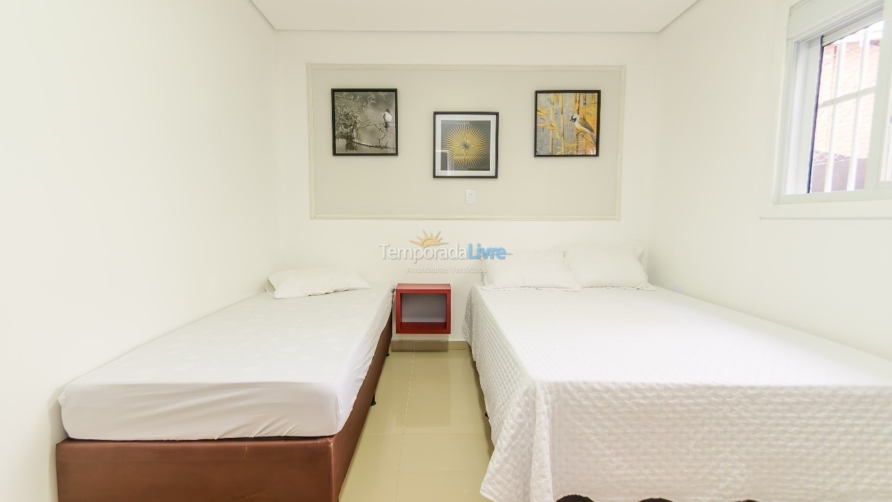 Casa para aluguel de temporada em Florianopolis (Canasvieiras)