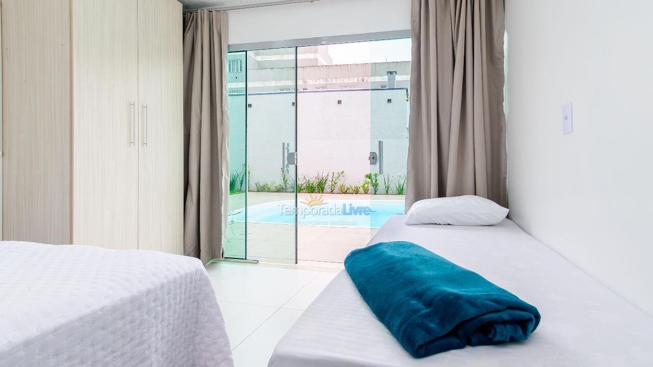 Casa para aluguel de temporada em Florianopolis (Canasvieiras)