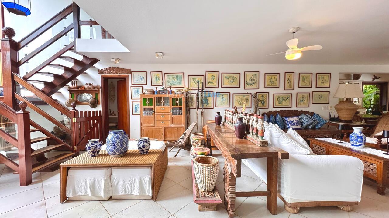 Casa para alquiler de vacaciones em São Sebastião (Praia da Baleia)