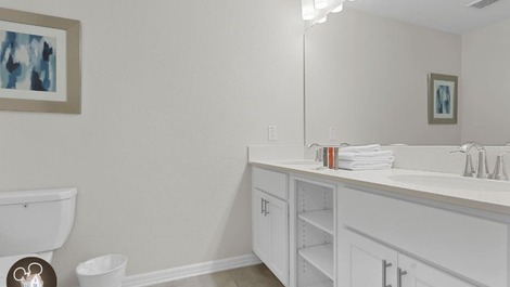 2-bedroom apartment near Disney