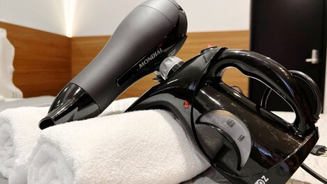 Beautiful Luxury Apartment with Balcony