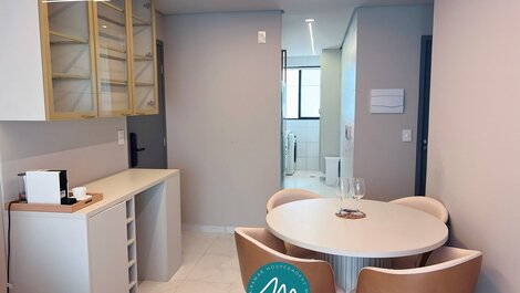 Apto c/ 2 Suítes com Varanda e Wifi-Miramar