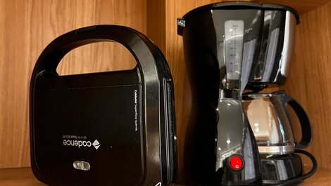 Beautiful Luxury Apartment with Balcony