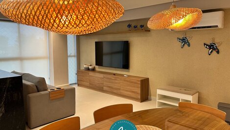 Ap p/ 7 Pessoas com Varanda a Poucos Passos do Mar