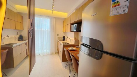 Apartamento nuevo con balcón en Jardim Oceania.