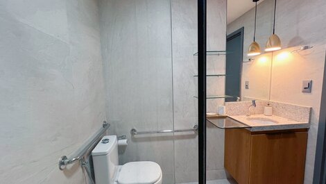 Apartamento nuevo con balcón en Jardim Oceania.