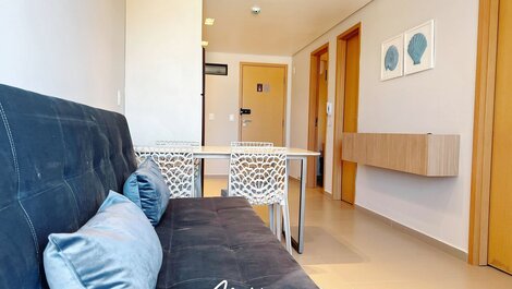 Apartamento c/ Varanda -Vista p/o Mar