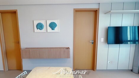 Apartamento c/ Varanda -Vista p/o Mar