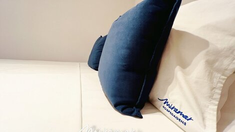 Apartamento c/ Varanda -Vista p/o Mar