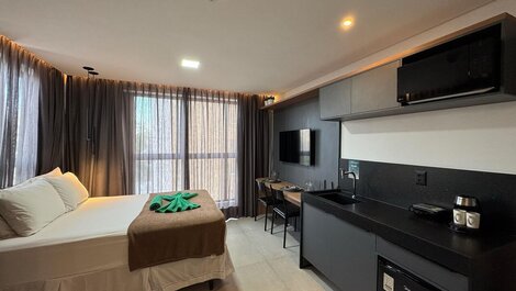 Viva o Melhor da Praia: Flat Incrível a 50 Metros