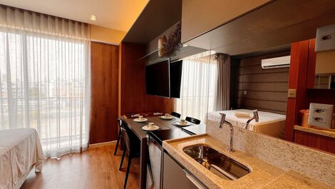 Flat p/ 2 pessoas c/ Varanda Vista Mar-Miramar