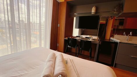 Flat p/ 2 pessoas c/ Varanda Vista Mar-Miramar