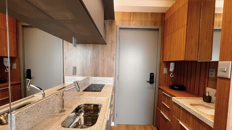 Flat p/ 2 pessoas c/ Varanda Vista Mar-Miramar